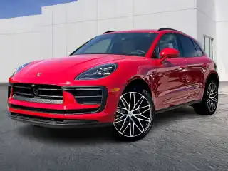 2026 Porsche Macan Base's photo