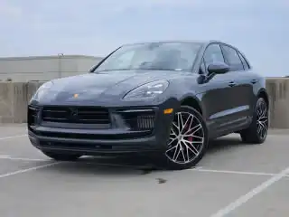 2023 Porsche Macan S's photo