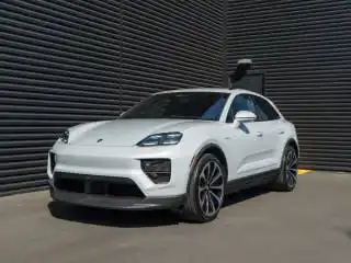 2026 Porsche Macan Macan Electric's photo
