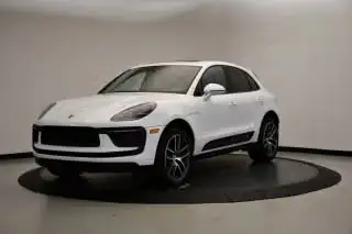 2026 Porsche Macan Base's photo