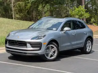 2026 Porsche Macan T's photo