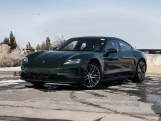 2025 Porsche Taycan 4S's photo