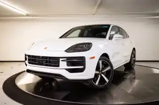 2026 Porsche Cayenne Base's photo