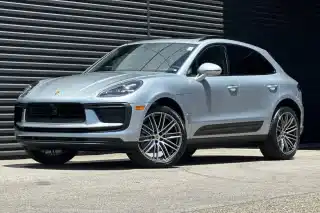 2026 Porsche Macan Base's photo