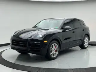 2024 Porsche Cayenne S photo 5