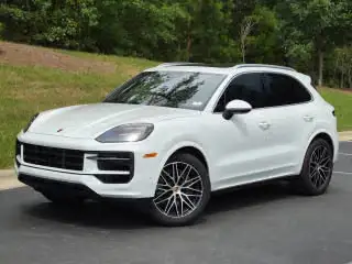 2026 Porsche Cayenne Base photo 1