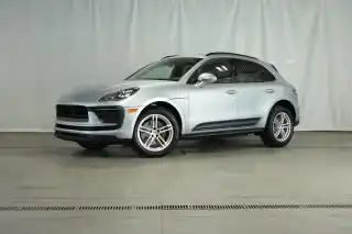 2025 Porsche Macan Base's photo