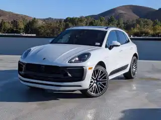 2026 Porsche Macan T's photo
