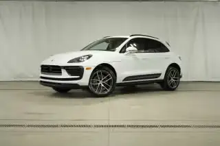 2026 Porsche Macan Base photo 1