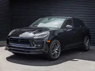 2026 Porsche Macan T's photo