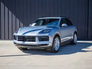 2025 Porsche Cayenne S's photo