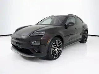 2025 Porsche Macan Macan Turbo Electric's photo