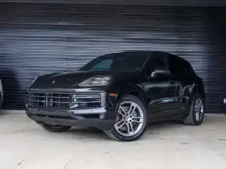 2025 Porsche Cayenne Base's photo