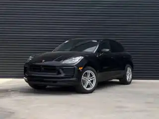 2026 Porsche Macan T's photo