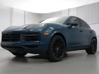 2025 Porsche Cayenne Base's photo