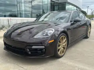 2023 Porsche Panamera 4 Platinum Edition's photo