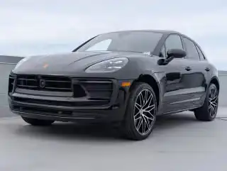 2026 Porsche Macan T's photo
