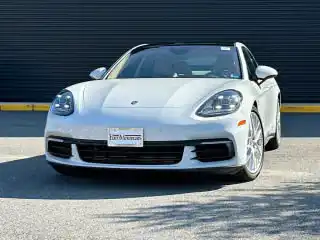 2018 Porsche Panamera 4's photo