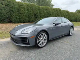 2026 Porsche Panamera 4 E-Hybrid's photo