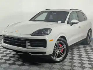2026 Porsche Cayenne S's photo