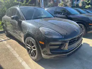 2023 Porsche Macan T's photo