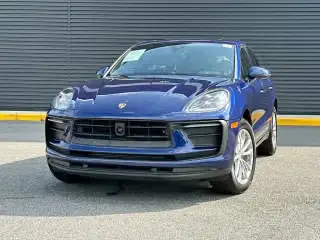 2024 Porsche Macan Base photo 1