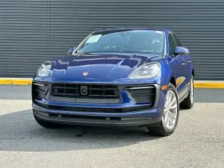 2024 Porsche Macan Base photo 5