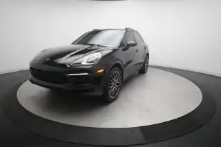 2022 Porsche Cayenne Platinum Edition's photo
