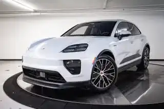 2024 Porsche Macan Macan 4 Electric's photo