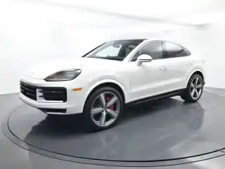 2024 Porsche Cayenne S's photo