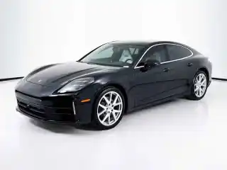 2025 Porsche Panamera 4's photo