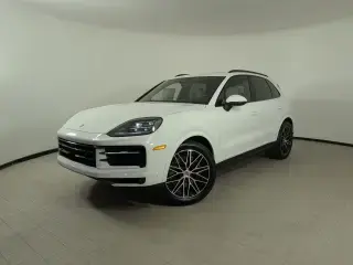 2026 Porsche Cayenne Base photo 5
