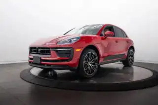 2026 Porsche Macan Base's photo