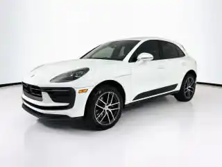 2025 Porsche Macan Base's photo