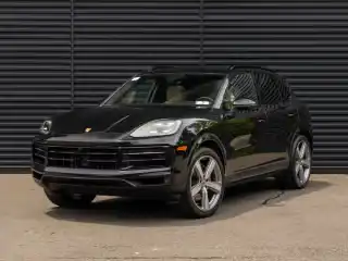 2024 Porsche Cayenne Base's photo