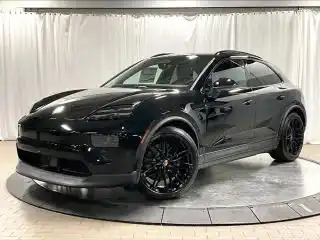 2026 Porsche Macan Macan 4S Electric's photo