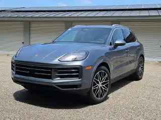 2026 Porsche Cayenne Base's photo