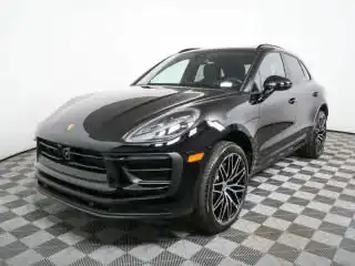 2026 Porsche Macan T's photo