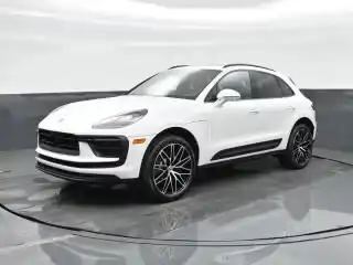 2026 Porsche Macan Base's photo