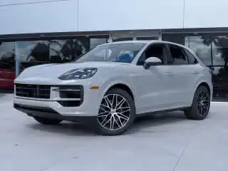 2026 Porsche Cayenne Base's photo