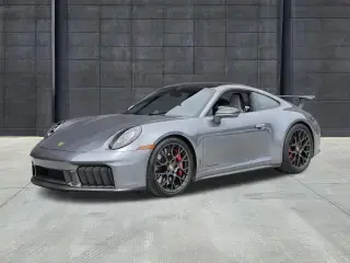 2026 Porsche 911 Carrera 4 GTS Coupe photo 5