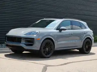 2026 Porsche Cayenne Base's photo