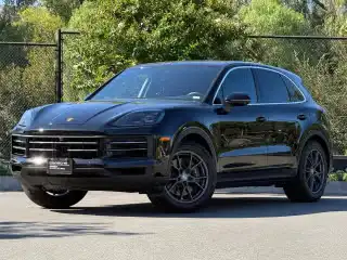 2024 Porsche Cayenne Base's photo