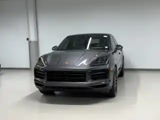 2024 Porsche Cayenne S E-Hybrid's photo