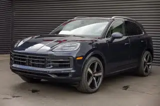 2026 Porsche Cayenne Base photo 1
