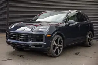2026 Porsche Cayenne Base photo 5