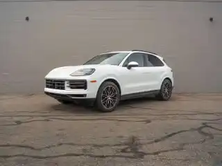 2024 Porsche Cayenne Base's photo