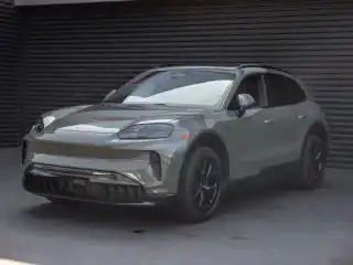 2026 Porsche Cayenne Cayenne Electric's photo