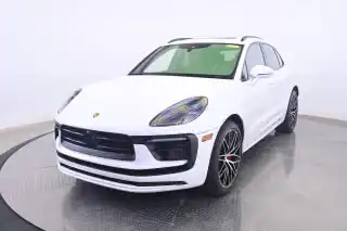 2024 Porsche Macan S's photo
