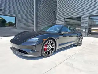 2025 Porsche Taycan 4S's photo
